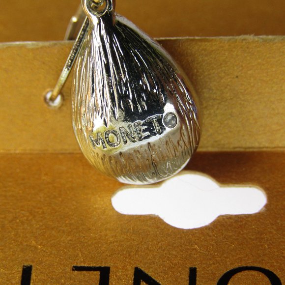 Monet Earrings Blue Crystal Teardrop Dangle NWT - Picture 3 of 3